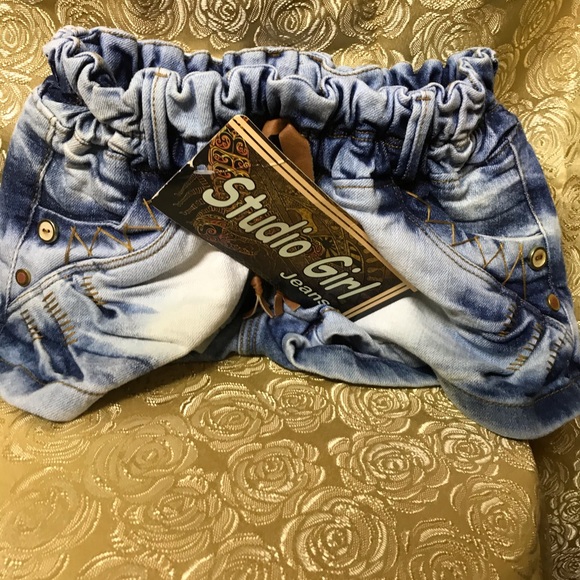 Short - Picture 4 of 4